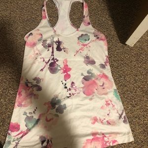 Lululemon tank top